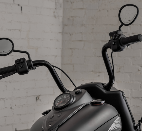 GUIDON À MI-HAUTEUR